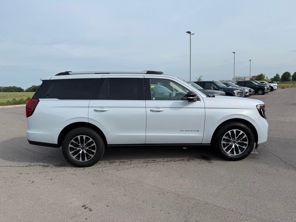 Used 2025 Ford Expedition Platinum AWD/4WD image 17
