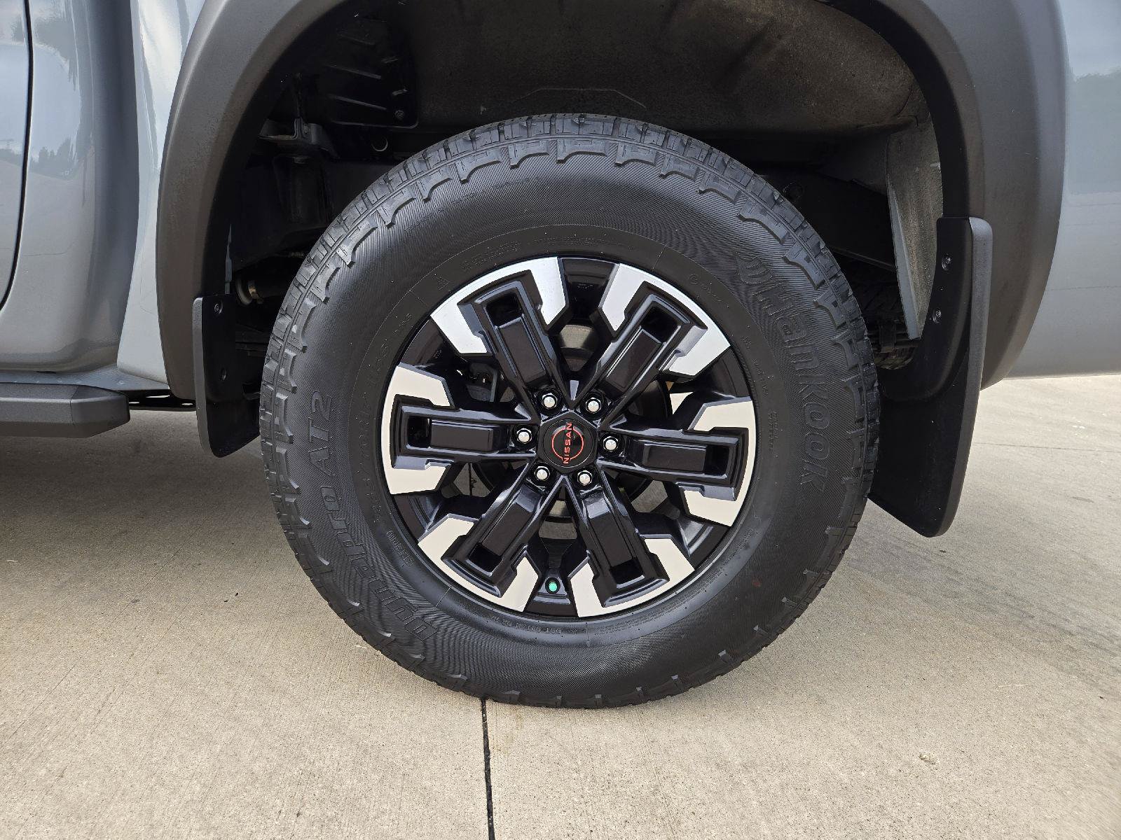 Used 2023 Nissan Frontier PRO-4X w/ Pro Convenience Package AWD/4WD image 10