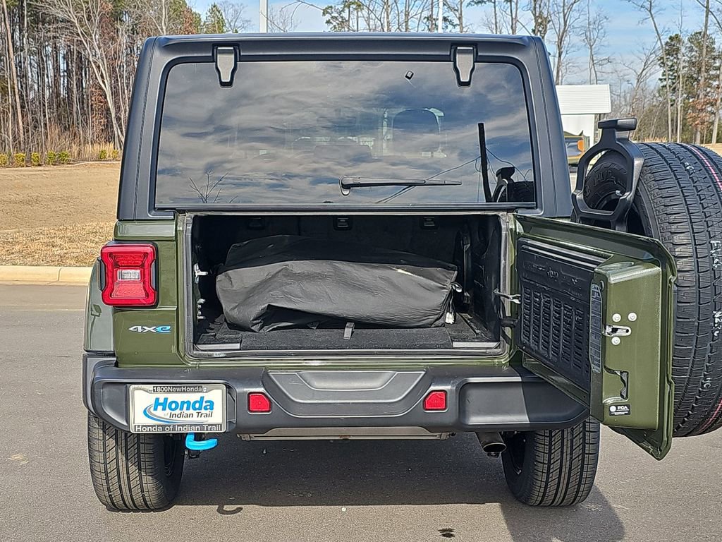 Used 2023 Jeep Wrangler Unlimited Sahara w/ Cold Weather Group image 14