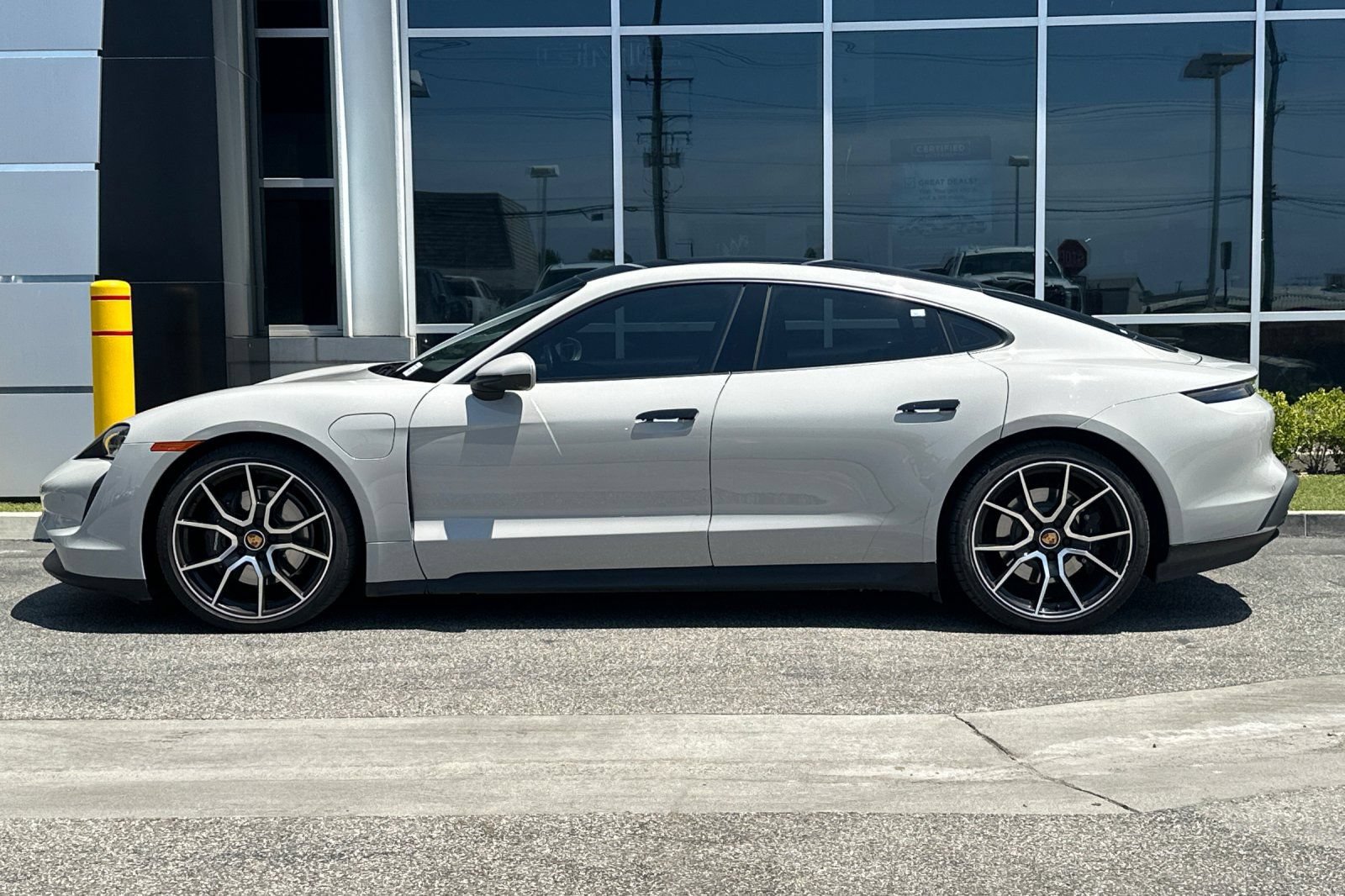 Used 2023 Porsche Taycan RWD image 7