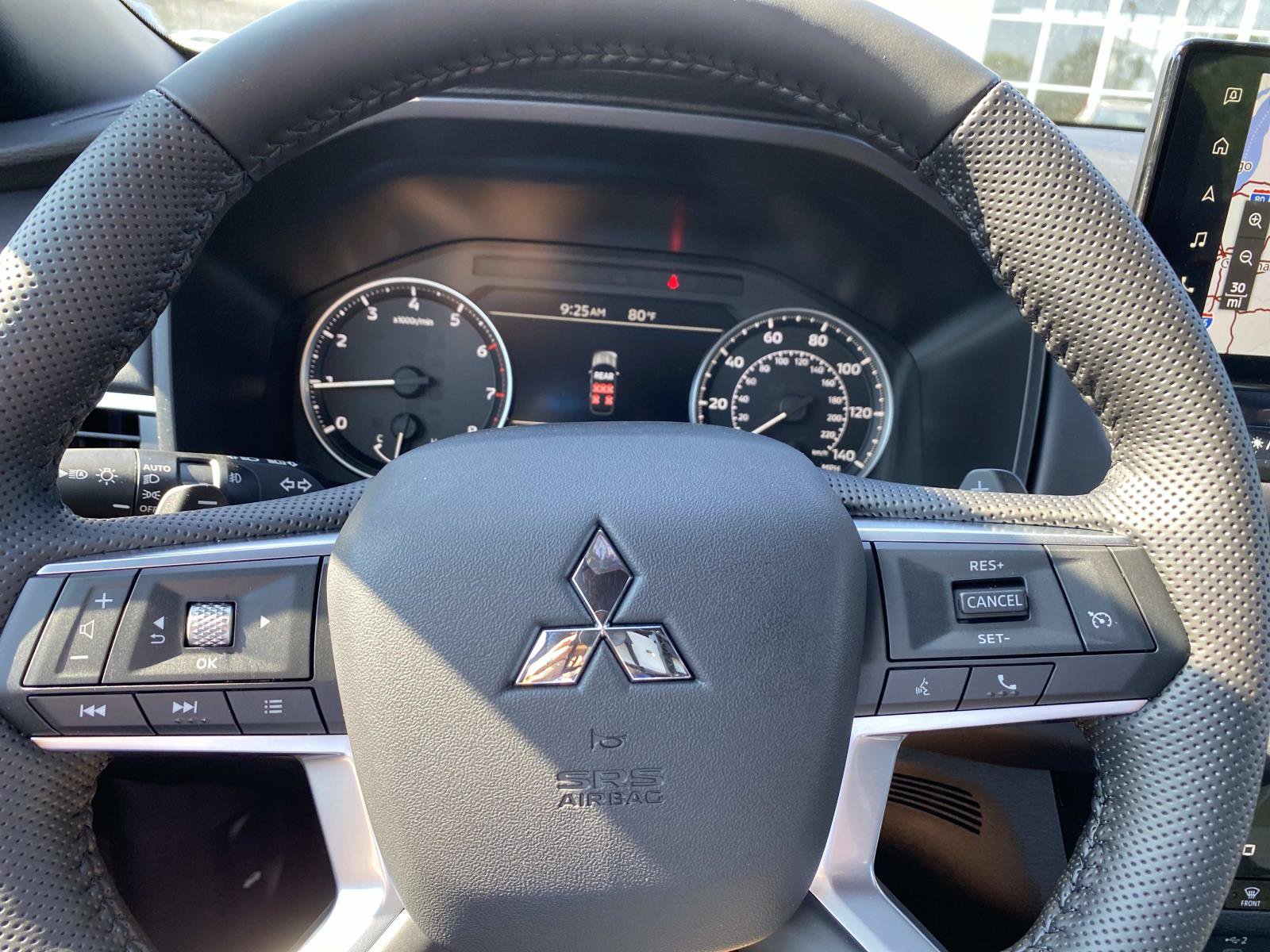 New 2026 Mitsubishi Outlander LE AWD/4WD image 15