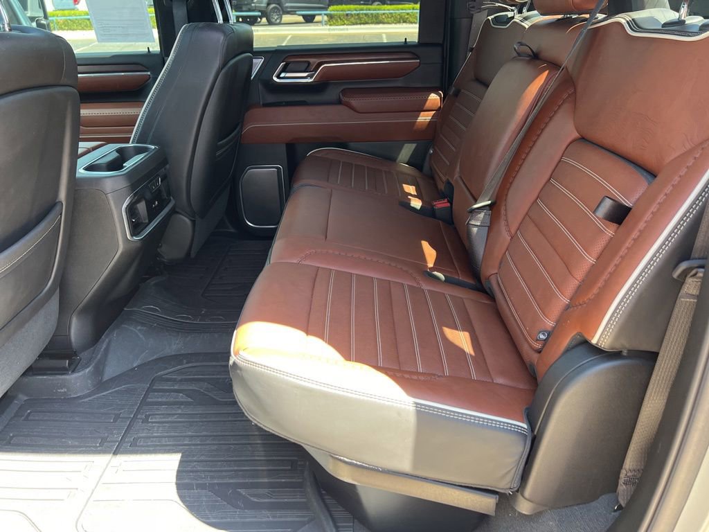 Used 2024 GMC Sierra 3500 Denali Ultimate AWD/4WD image 19