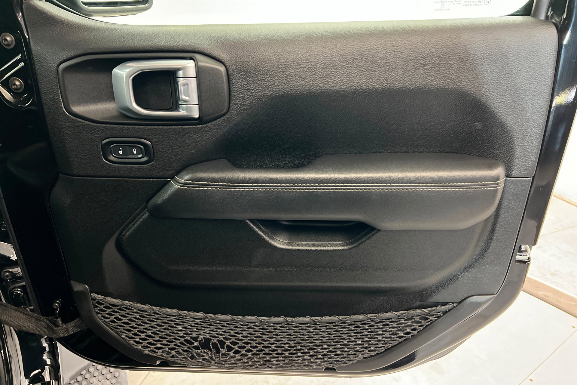 Used 2022 Jeep Wrangler Unlimited Sahara w/ Cold Weather Group image 24