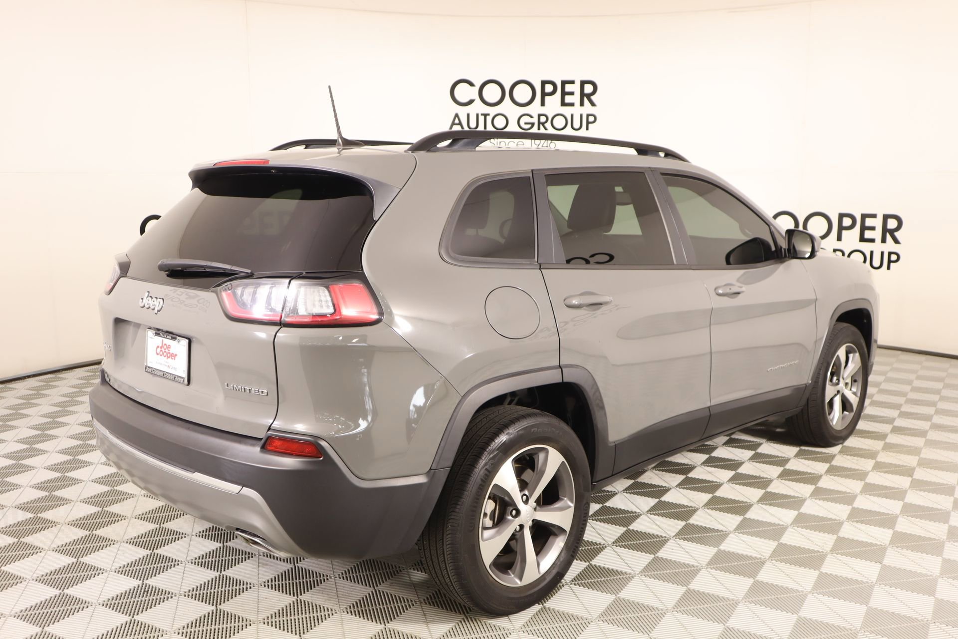 Used 2022 Jeep Cherokee Limited image 21