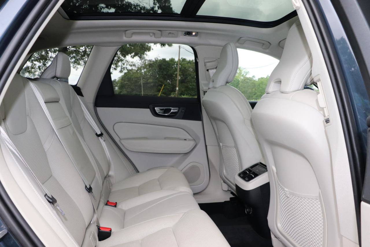 Used 2020 Volvo XC60 T5 Inscription w/ Protection Package Premier AWD/4WD image 38