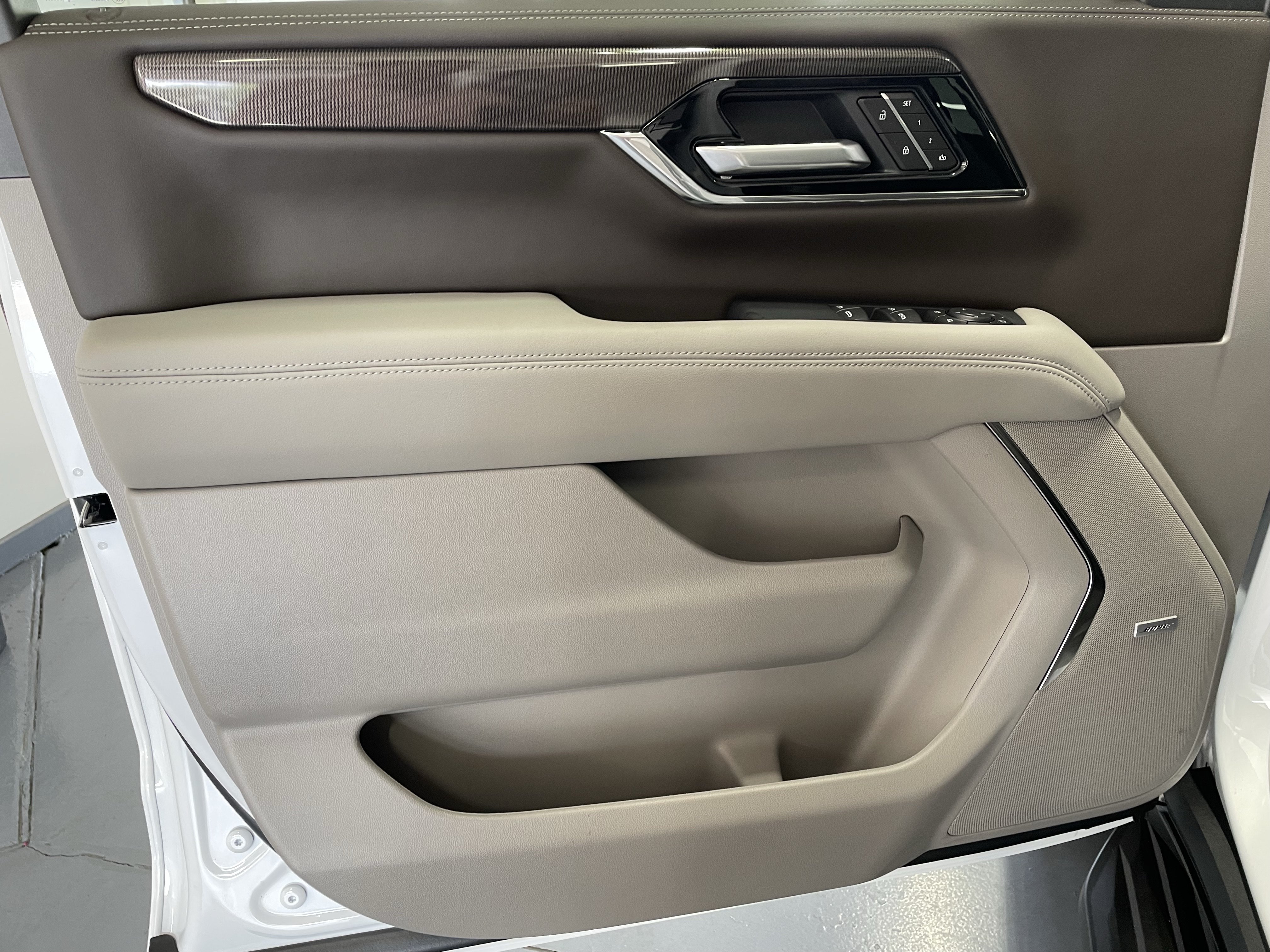 New 2027 GMC Yukon Elevation w/ Elevation Premium Package RWD image 15