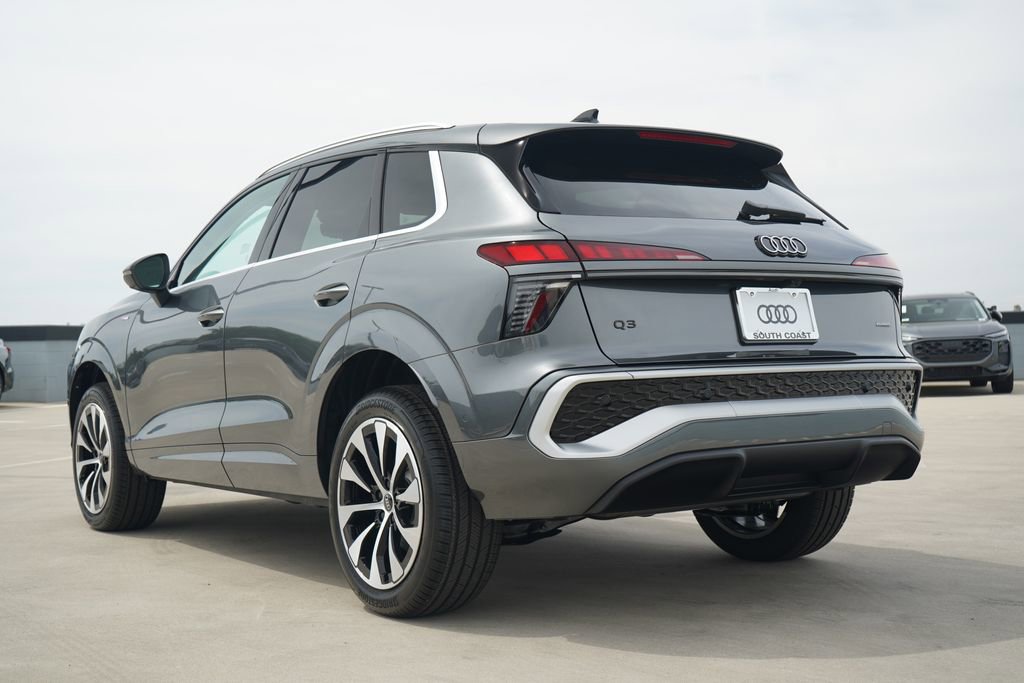 New 2026 Audi Q3 quattro 2.0T image 3