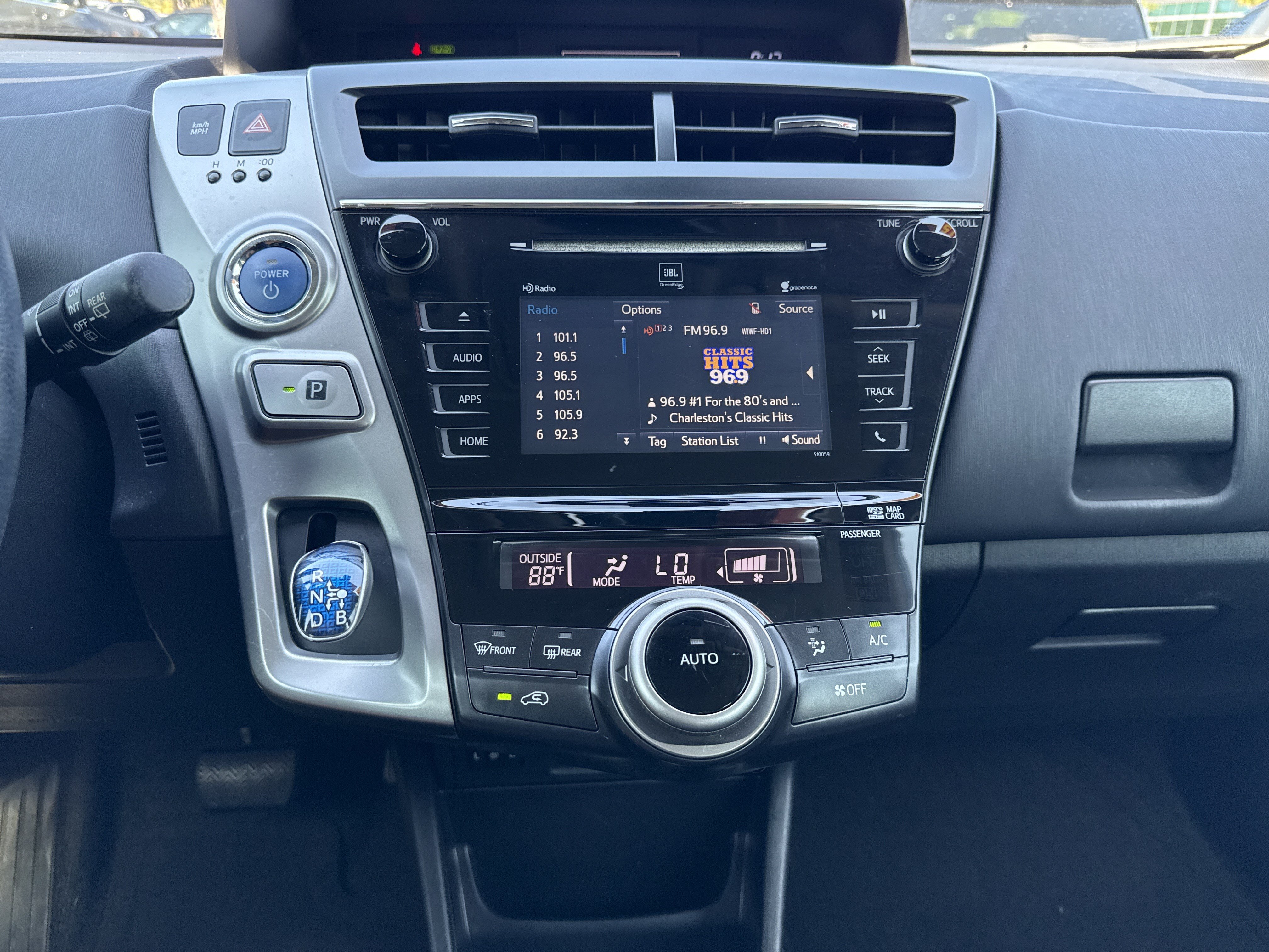 Used 2015 Toyota Prius V Five w/ Advanced Technology Package FWD image 23
