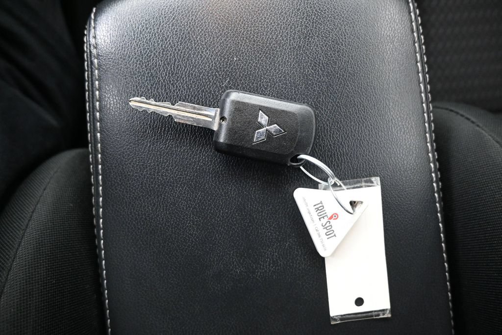 Used 2020 Mitsubishi Eclipse Cross LE AWD/4WD image 18