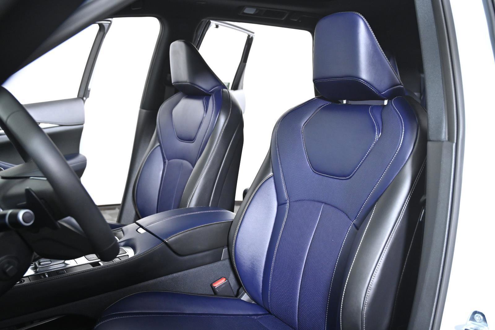 Used 2026 INFINITI QX60 Sport w/ Dark Cargo Package image 18