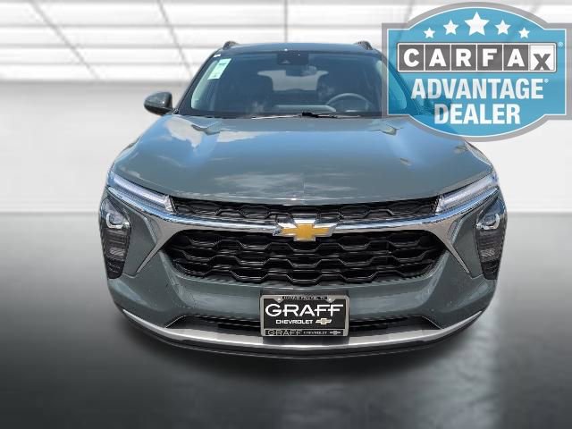 Certified 2025 Chevrolet Trax LT FWD image 24
