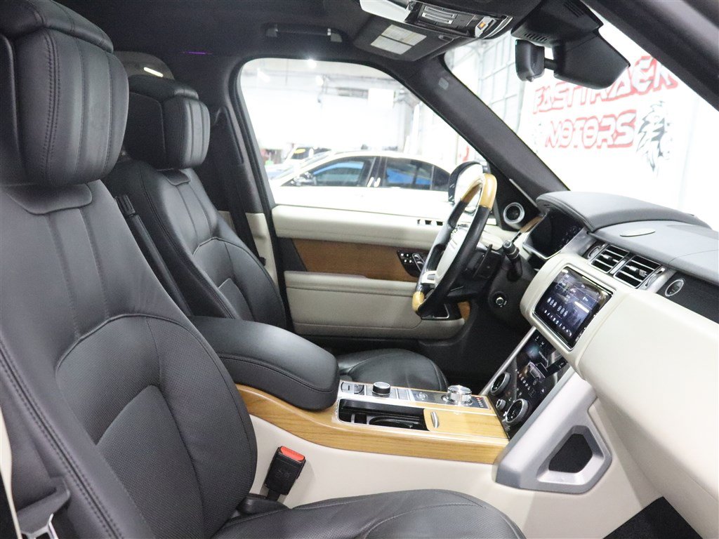 Used 2018 Land Rover Range Rover Supercharged AWD/4WD image 30
