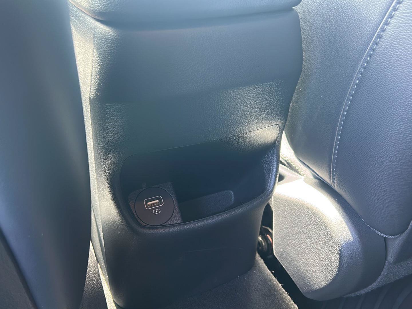 Certified 2023 Hyundai Kona Limited FWD image 18