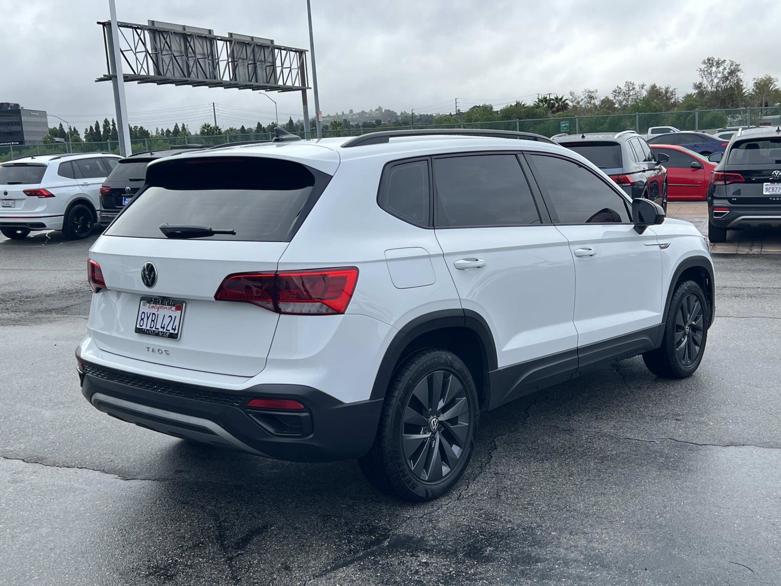 Certified 2022 Volkswagen Taos S image 23