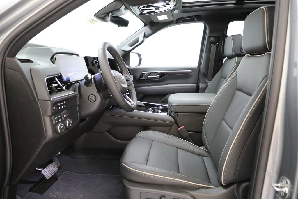 New 2026 Chevrolet Suburban Premier AWD/4WD image 11