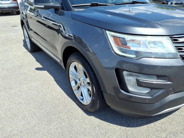 Used 2017 Ford Explorer XLT AWD/4WD image 19
