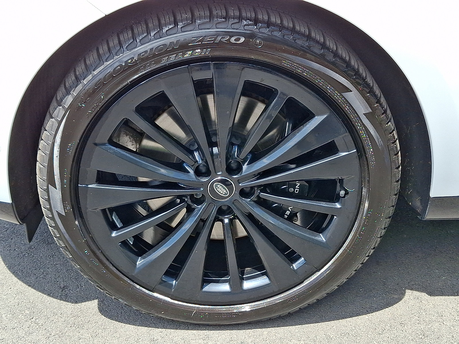 Certified 2023 Land Rover Range Rover Autobiography AWD/4WD image 9