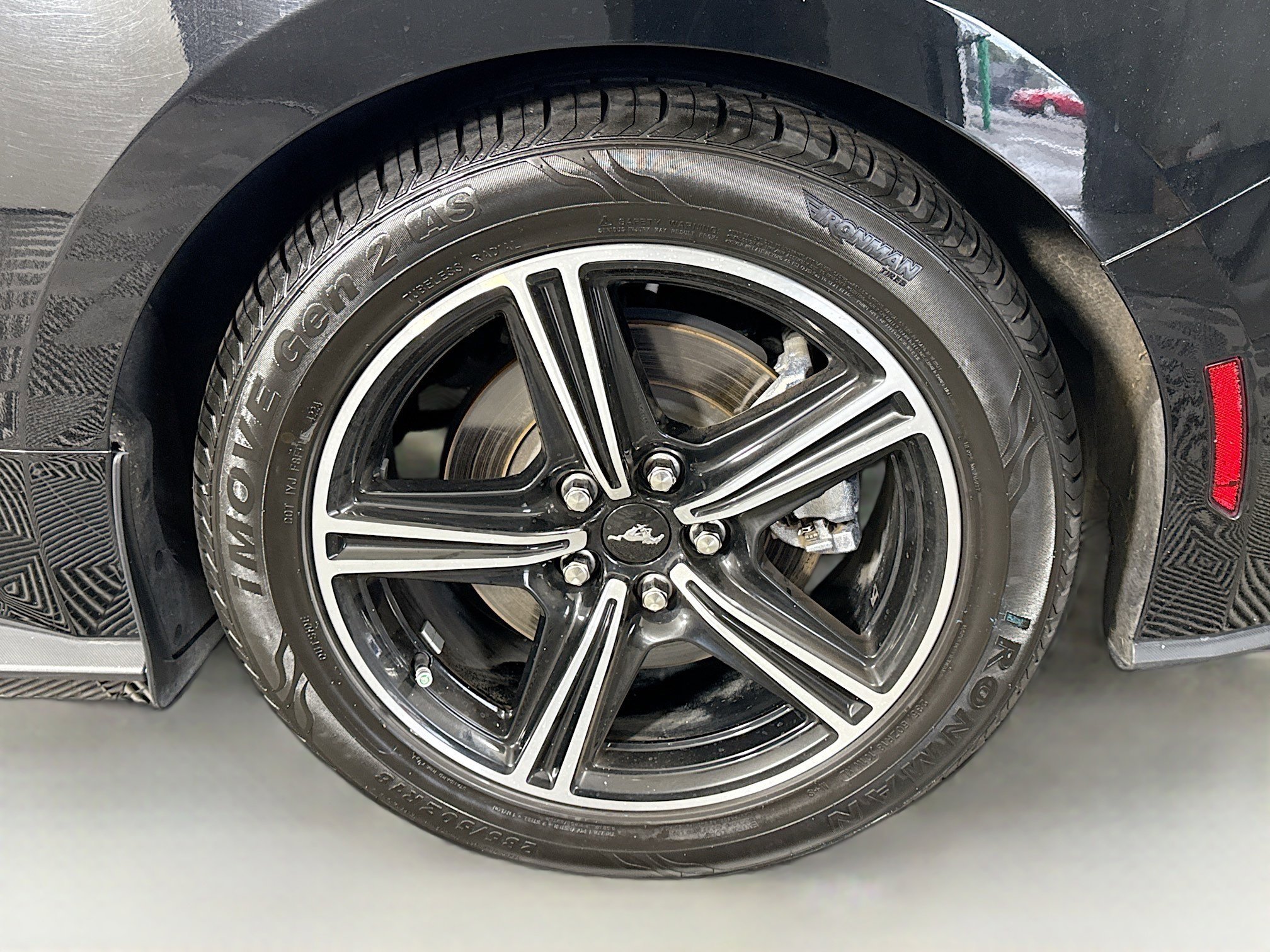 Used 2024 Ford Mustang Convertible image 35