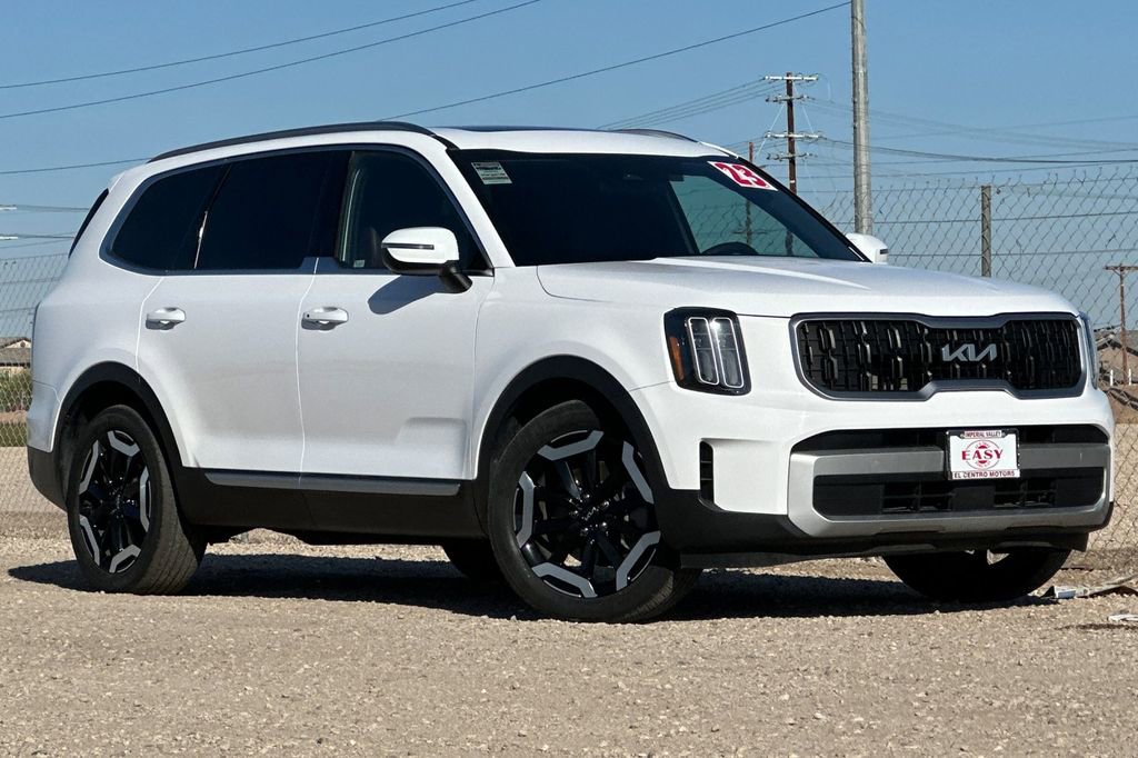 Used 2024 Kia Telluride EX image 2