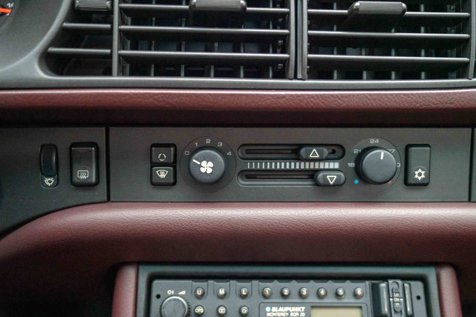 Used 1986 Porsche 944 Turbo RWD image 23