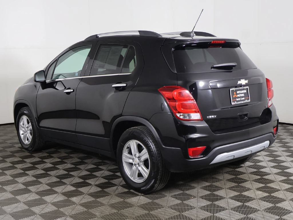 Used 2020 Chevrolet Trax LT w/ LT Convenience Package FWD image 6