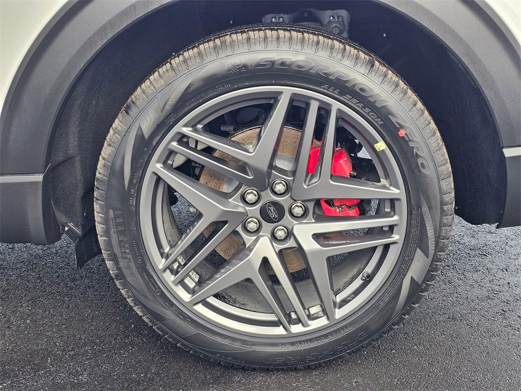 New 2026 Ford Explorer ST image 8