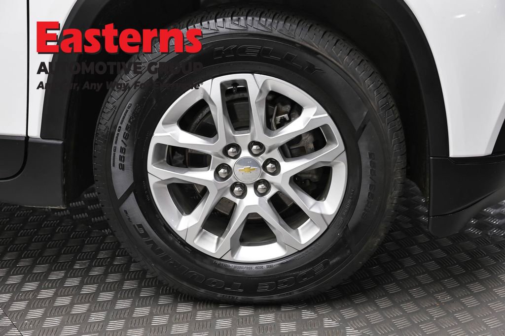 Used 2021 Chevrolet Traverse LS AWD/4WD image 31