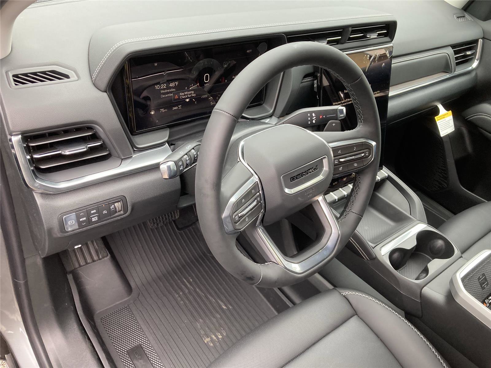 New 2026 GMC Terrain Denali w/ LPO, Floor Liner Package image 33