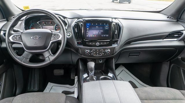 Used 2023 Chevrolet Traverse LT FWD image 14