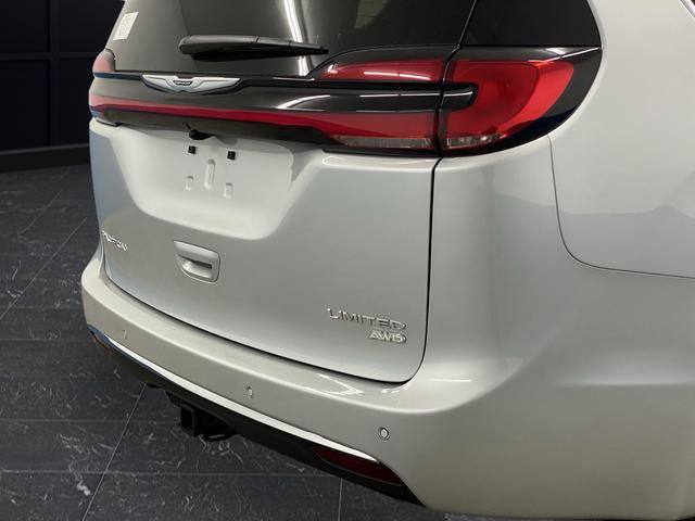 New 2026 Chrysler Pacifica Limited w/ Trailer Tow Group image 38