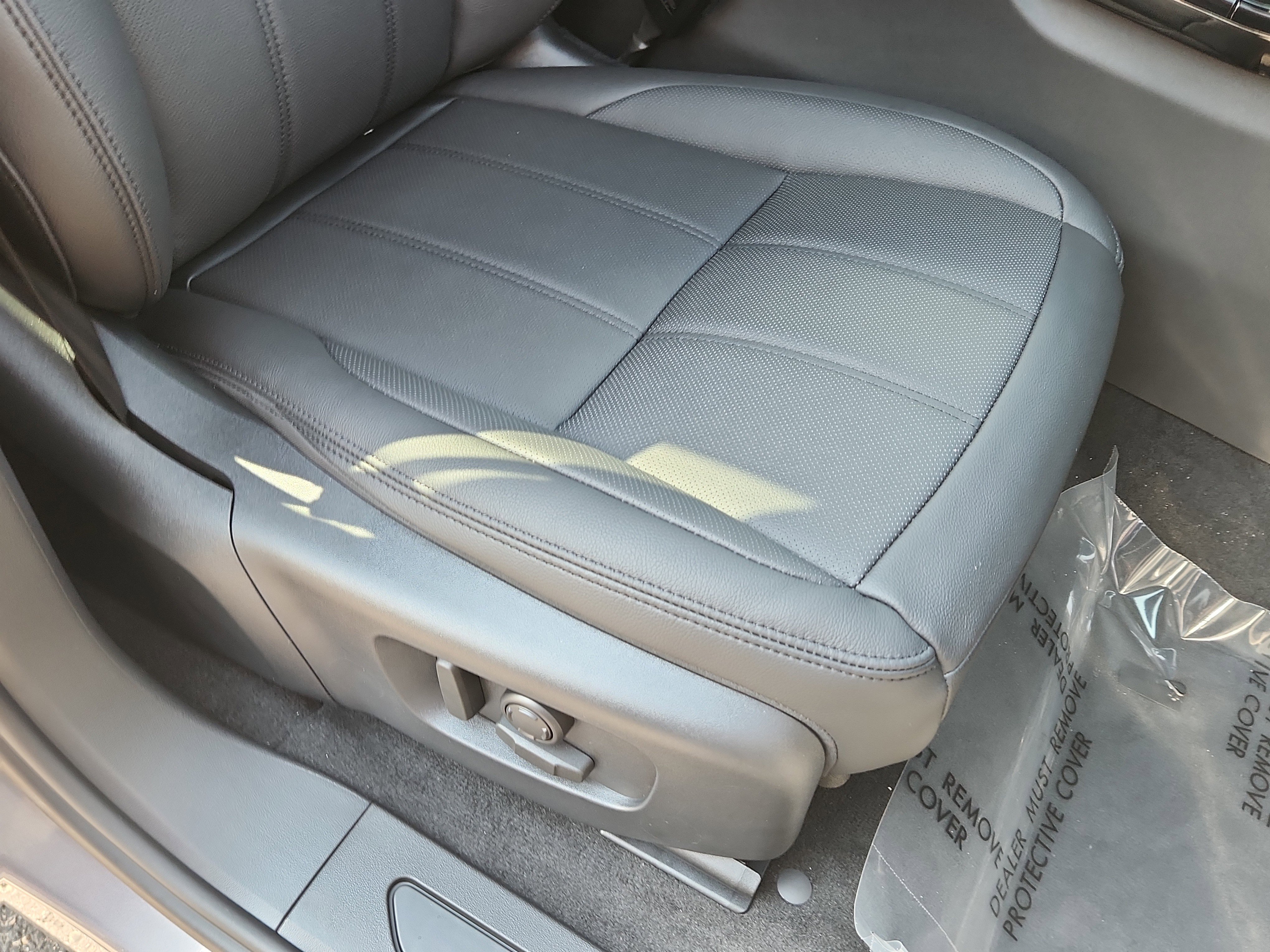 New 2026 Land Rover Range Rover Evoque S image 17