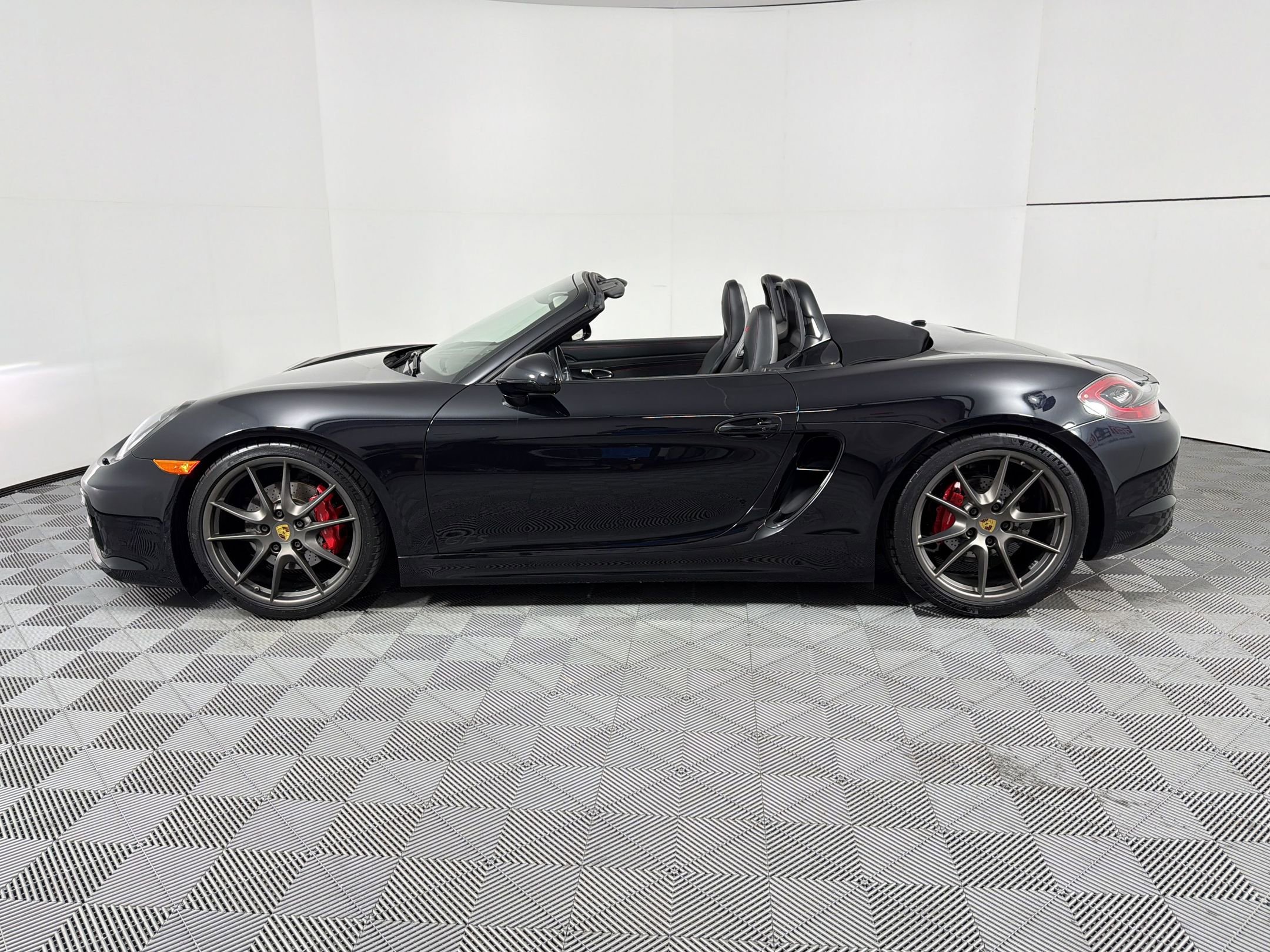 Certified 2015 Porsche Boxster GTS RWD image 2