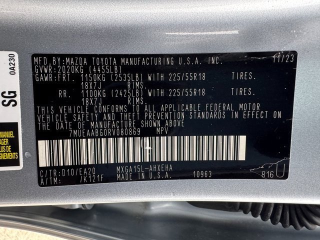 Used 2024 Toyota Corolla Cross XLE image 27