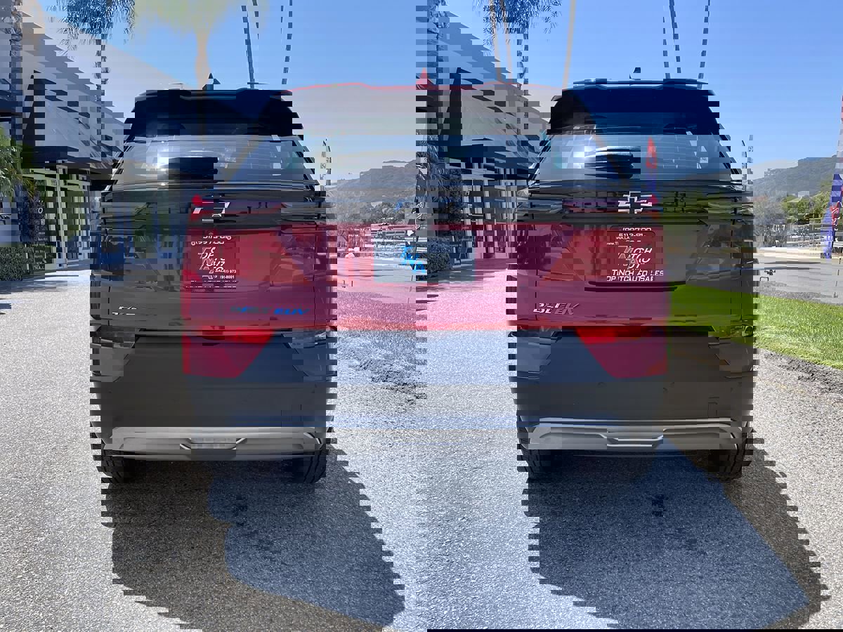 Used 2022 Chevrolet Bolt EUV LT w/ Convenience Package image 6