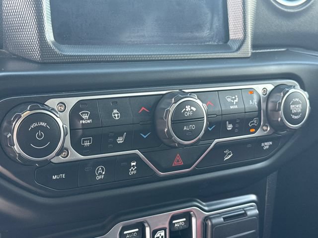 Used 2019 Jeep Wrangler Unlimited Sahara AWD/4WD image 19