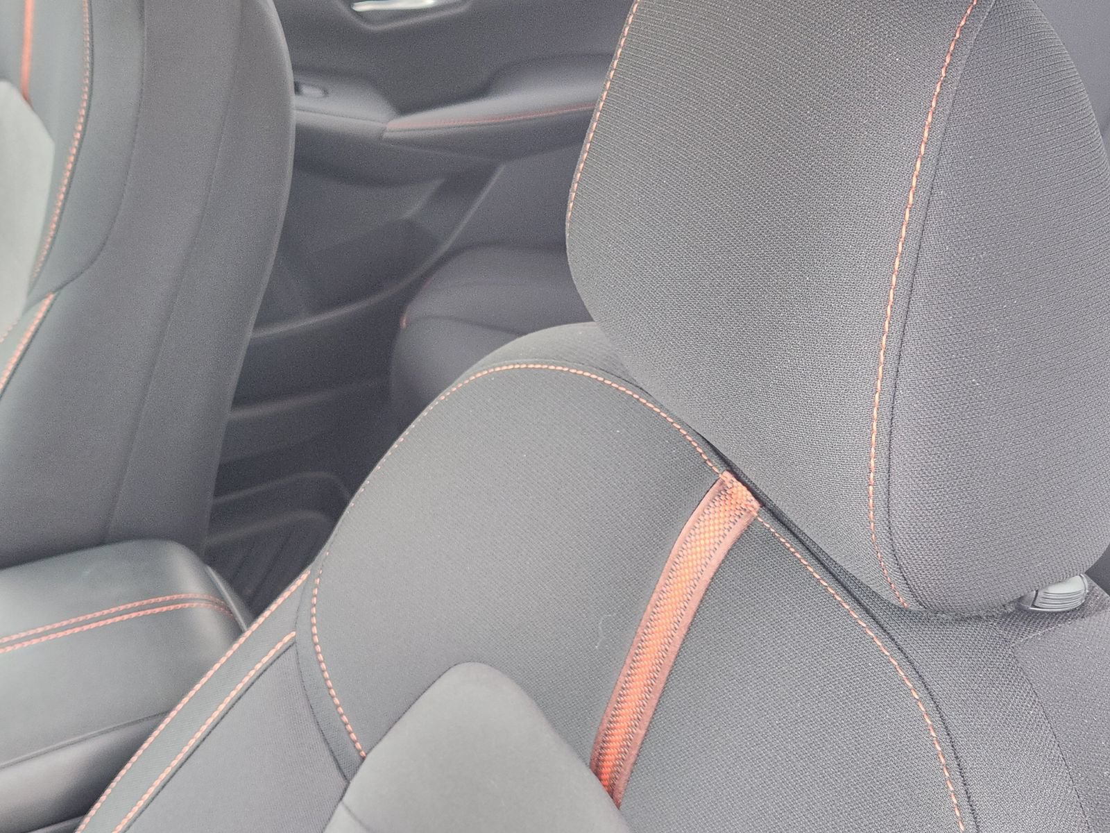 Certified 2025 Nissan Sentra SR FWD image 18