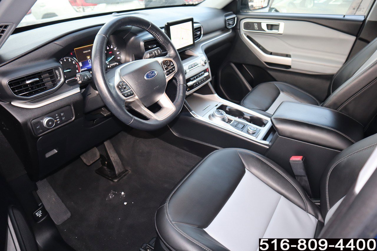 Used 2022 Ford Explorer XLT w/ Equipment Group 202A image 21
