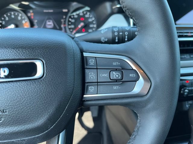 Used 2025 Jeep Compass Limited AWD/4WD image 22