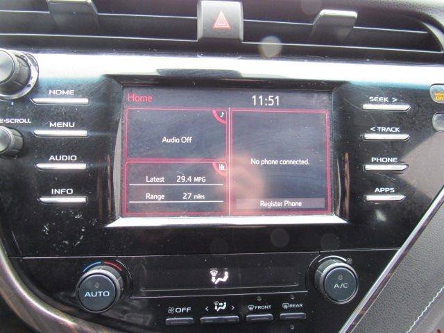Used 2018 Toyota Camry SE image 19