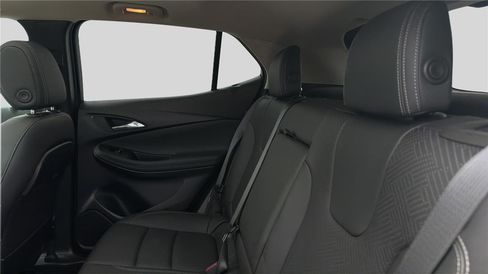 Used 2020 Buick Encore GX Essence w/ Experience Buick Package image 17