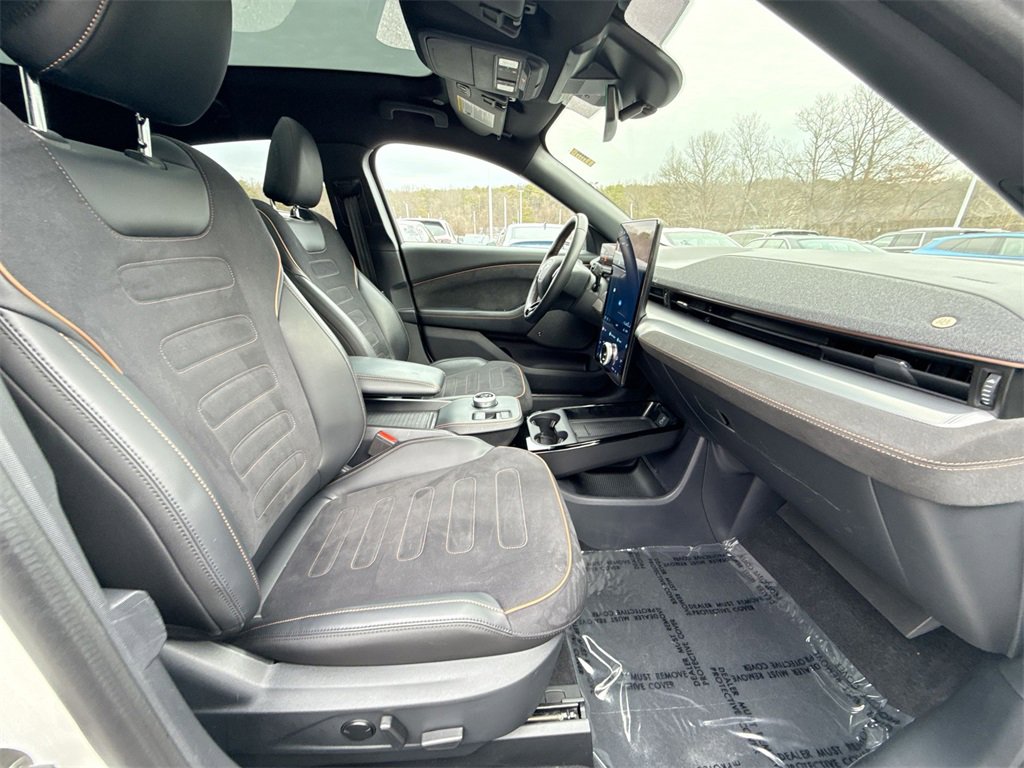 Used 2021 Ford Mustang Mach-E GT image 26