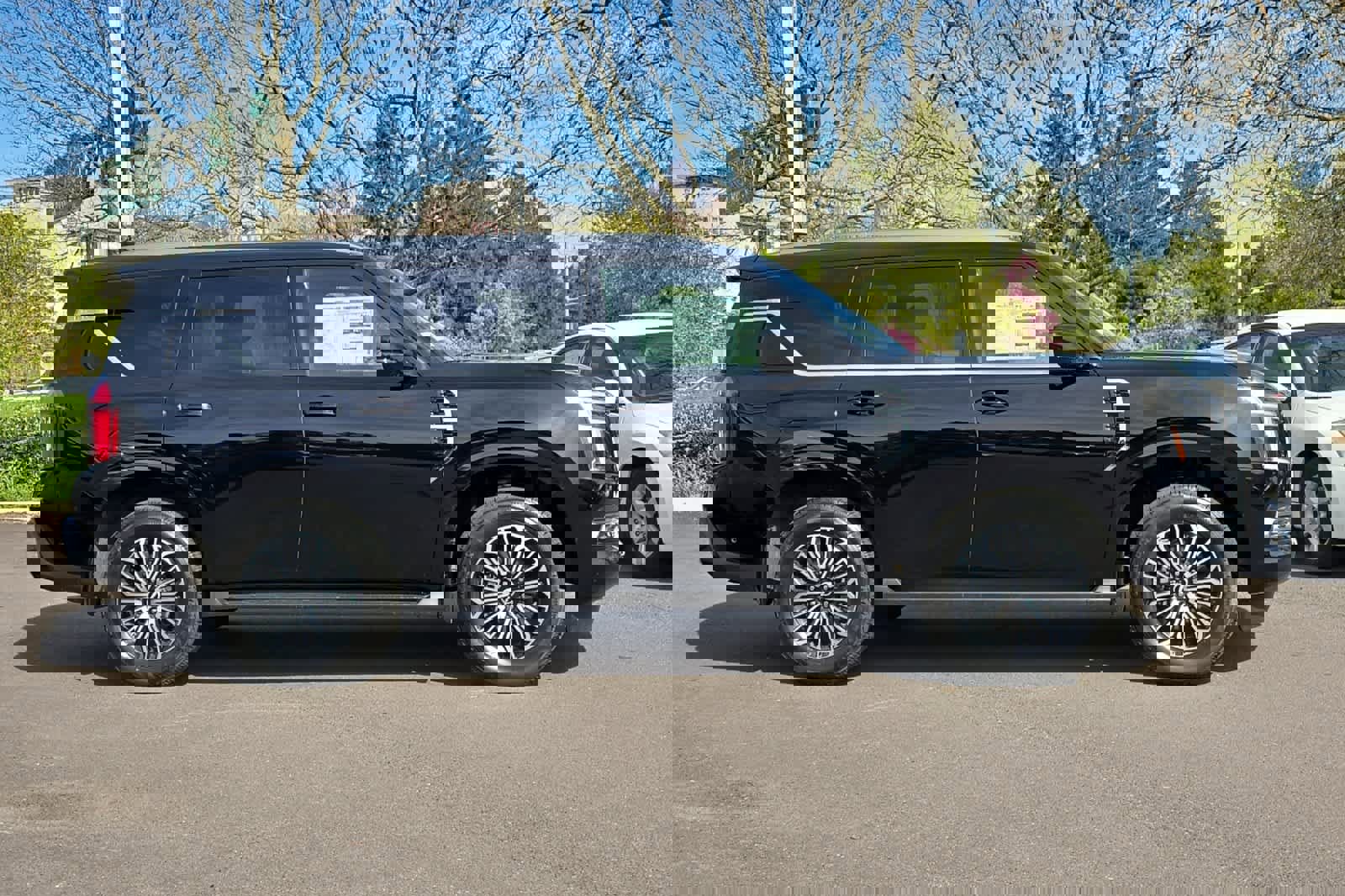 New 2025 Nissan Armada SL w/ Captain's Chari Seat Package image 8