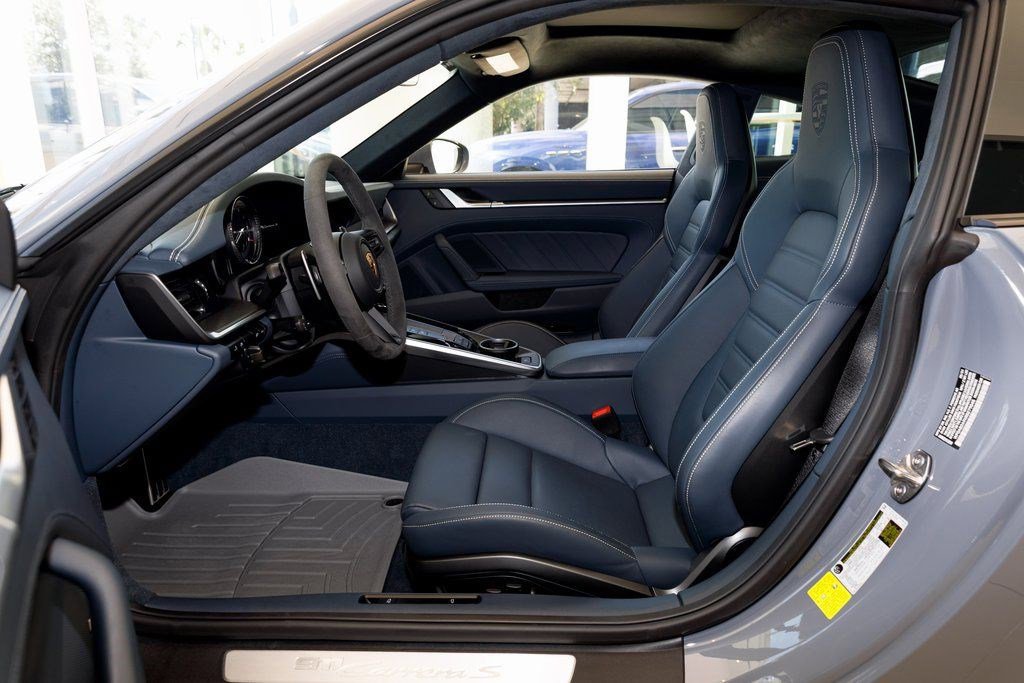 Used 2024 Porsche 911 Carrera S image 27