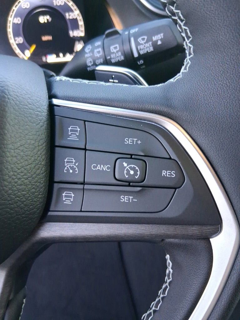 New 2025 Jeep Grand Cherokee L Limited w/ Trailer Tow Package image 24