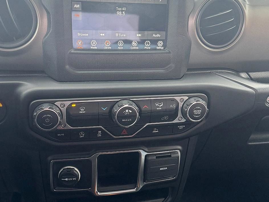 Used 2022 Jeep Wrangler Sport image 26