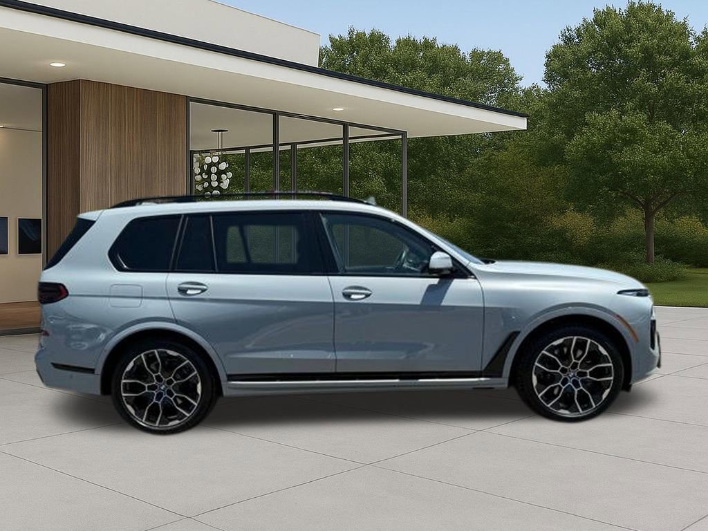 Used 2026 BMW X7 xDrive40i w/ M Sport Package AWD/4WD image 6