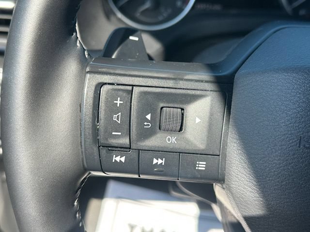 Used 2025 Nissan Rogue SV FWD image 22