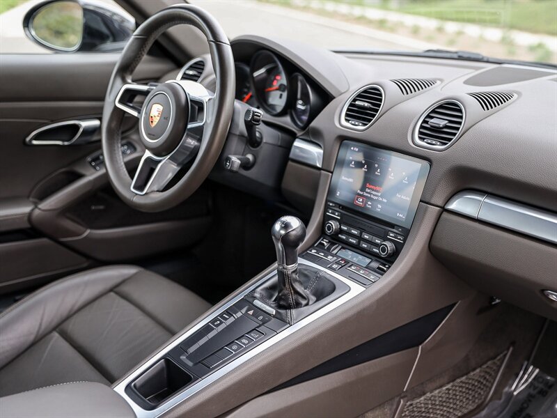 Used 2020 Porsche 718 Cayman S RWD image 18
