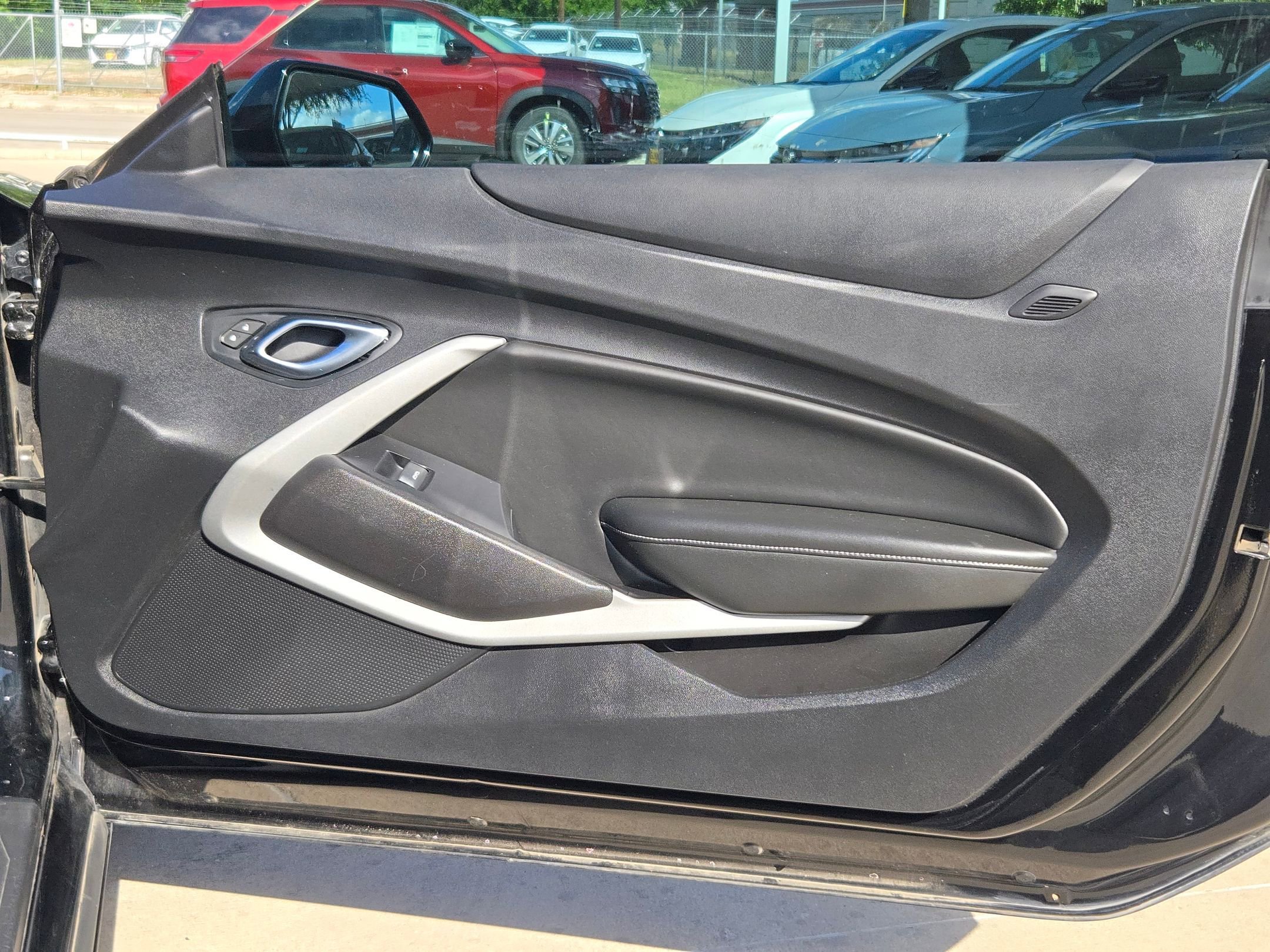 Used 2020 Chevrolet Camaro LT image 26