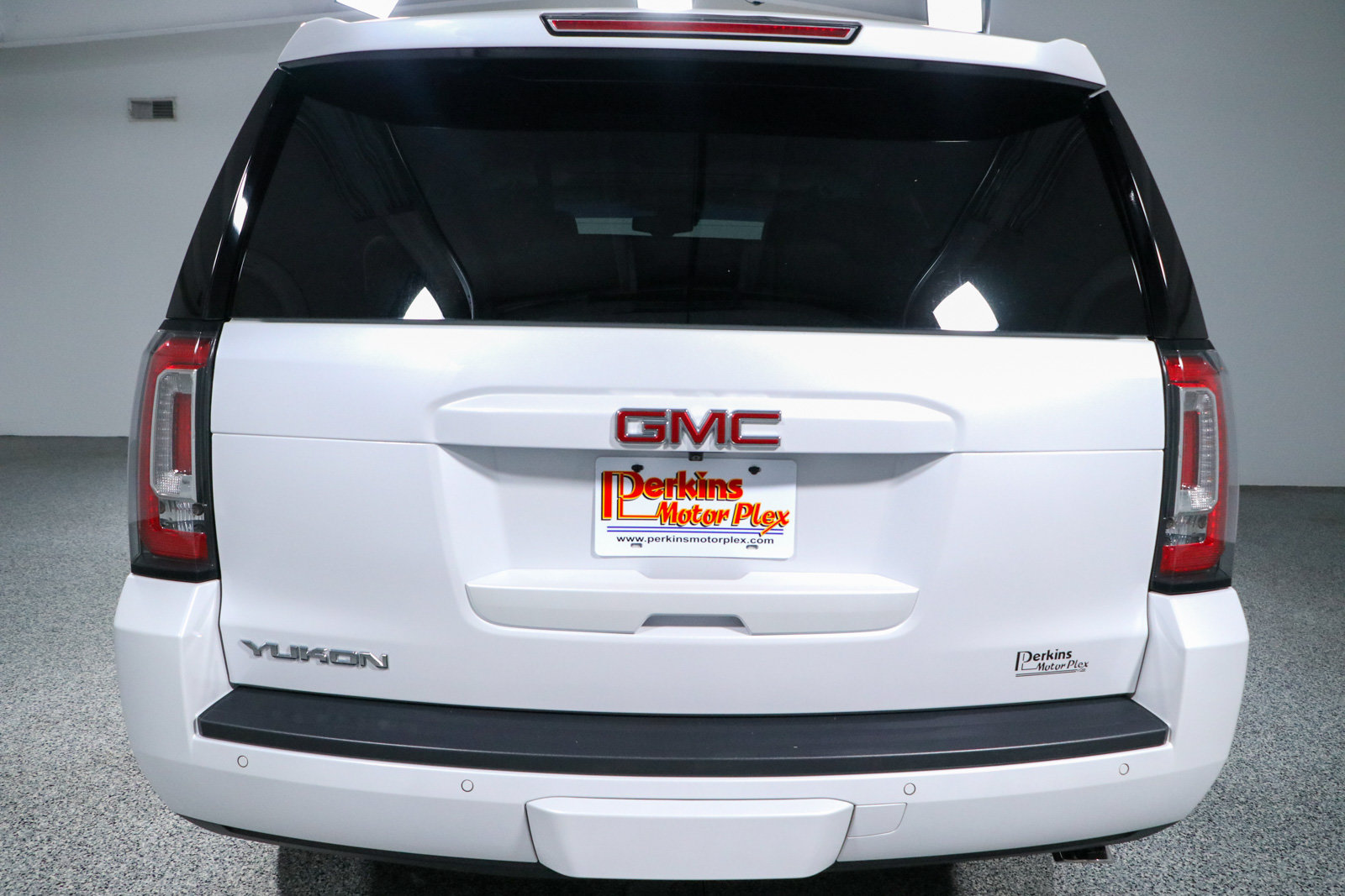 Used 2020 GMC Yukon SLT w/ Premium Edition RWD image 8